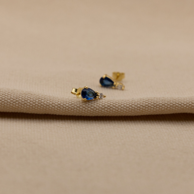 boucle d'oreille puce avec zircon cristal et bleu en forme de goutte vendu par nallia bijoux a nîmes