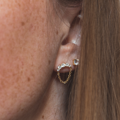 boucle d'oreille demi lune avec chaîne en argent 925 plaqué or vendu par nallia bijoux à aigues mortes