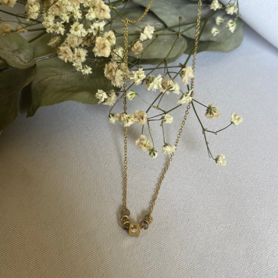 collier en acier inoxydable doré avec perle zircon incrusté idée cadeau nallia vendargues matt