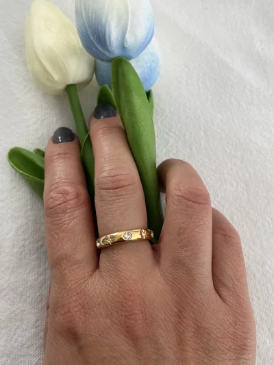 bague en acier inoxydable vendu par nallia bijoux à aimargues annie