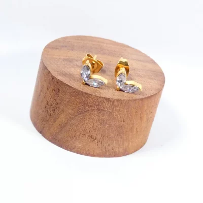 boucles d'oreilles puces en acier inoxydable doré et zircon cristal vente de bijoux fantaisie a vauvert