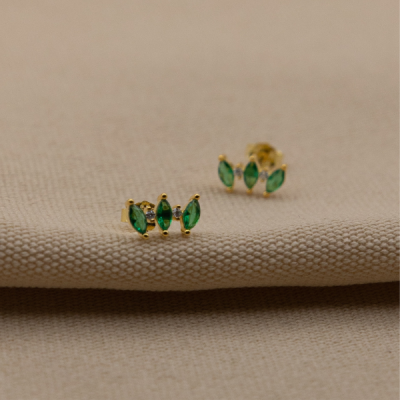 boucle en argent 925 doré avec zircon vert vendu par nallia bijoux à nîmes